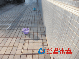 通路タイルサビ取り施工