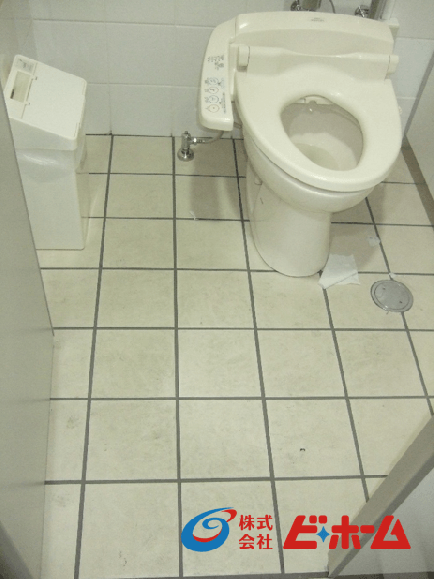 トイレ床タイル防汚コート施工